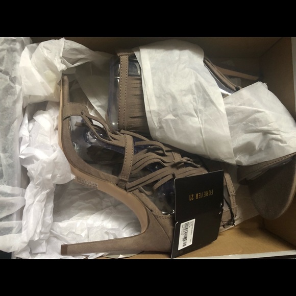 Forever 21 heeled fringe sandals - Picture 5 of 6